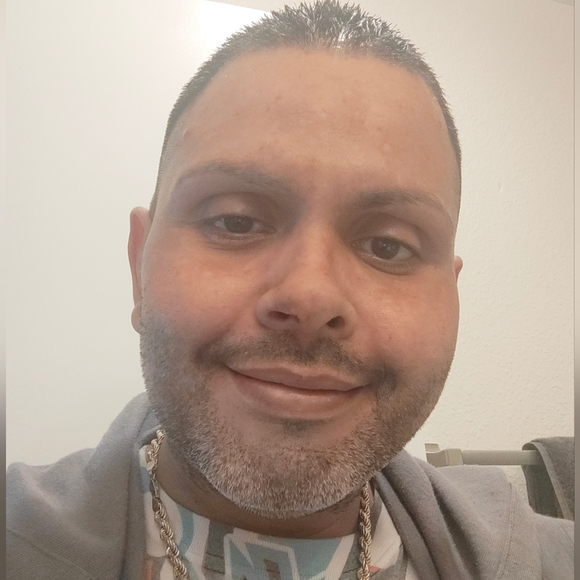 Meet your Posher, Raymond - Picture 2 of 2